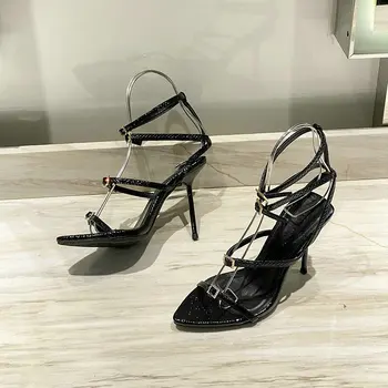 Обувь 2023 летний новый черный в одну линию сексуальный темперамент женщин горный хрусталь пряжка острым высокий каблук сандалии женщина